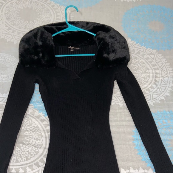 Dress - Picture 2 of 4